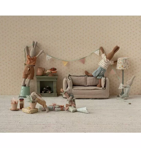 Cakes and cakestand, Mini