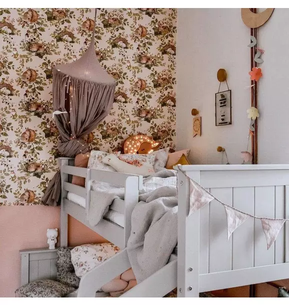 Little Sleepy Animals Light Wallpaper