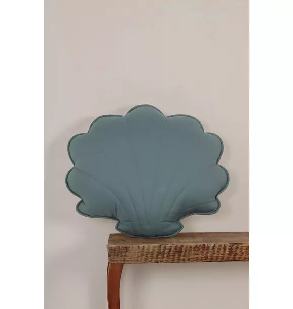 Linen “Eye of the Sea” Shell Pillow