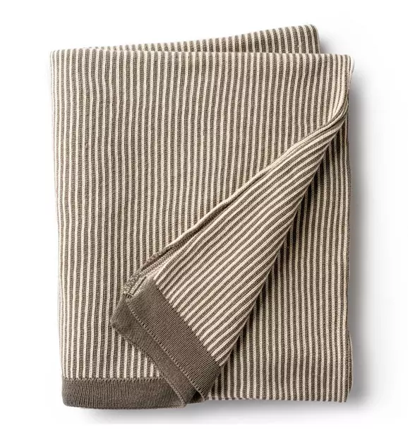 Bira Throw