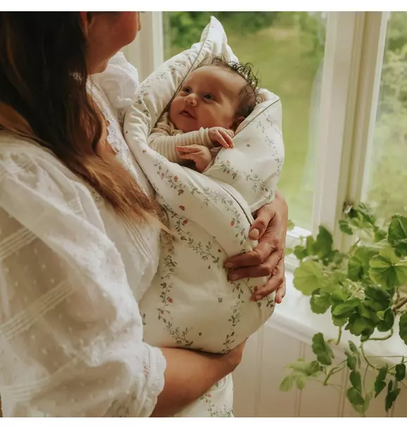 Botanical Berries Baby Duvet Set - Ivory