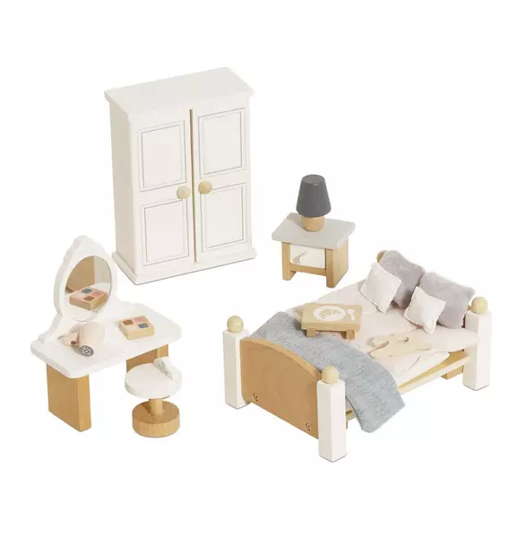 Wooden Dolls house Bedroom - 19 Piece