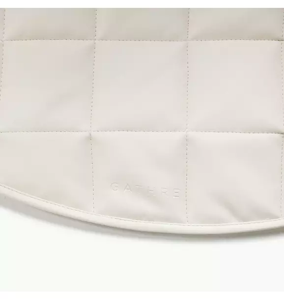 Ivory Circle Quilted Mat