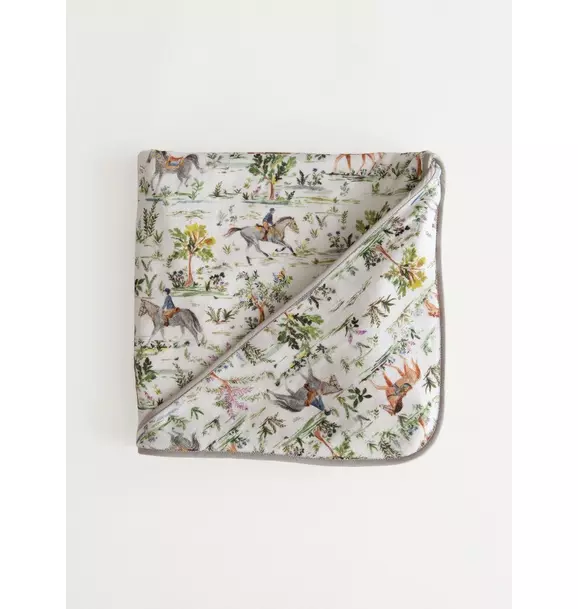 Hunter Pace Hooded Bath Towel