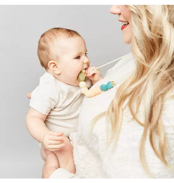Dewdrop Signature Teething Necklace