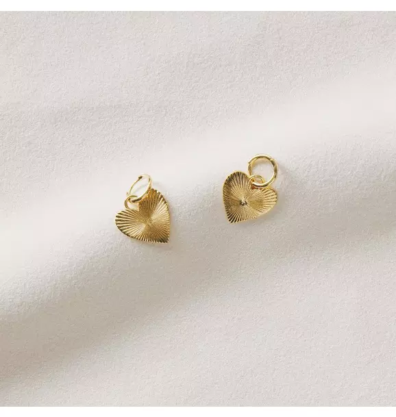Ribbed Heart of Gold Huggies