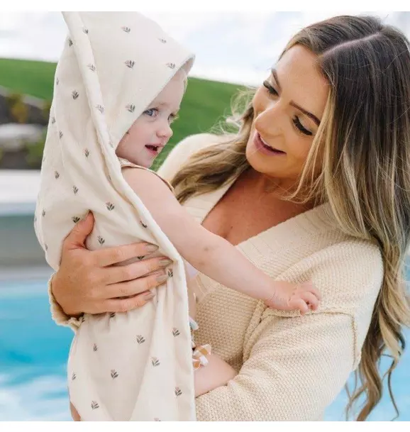 Hooded Towel in Tulip