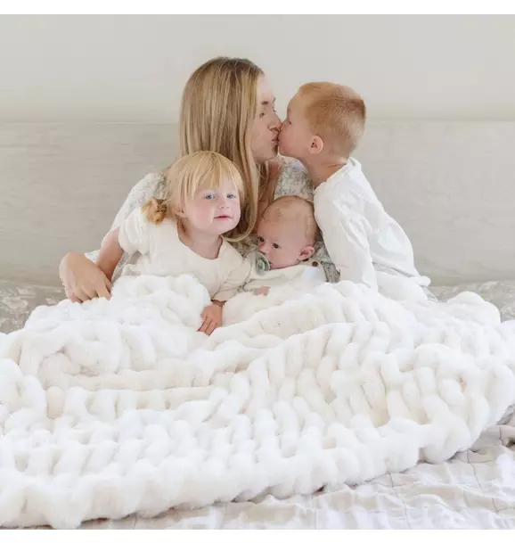 Double Ruched Throw Blanket in Snow