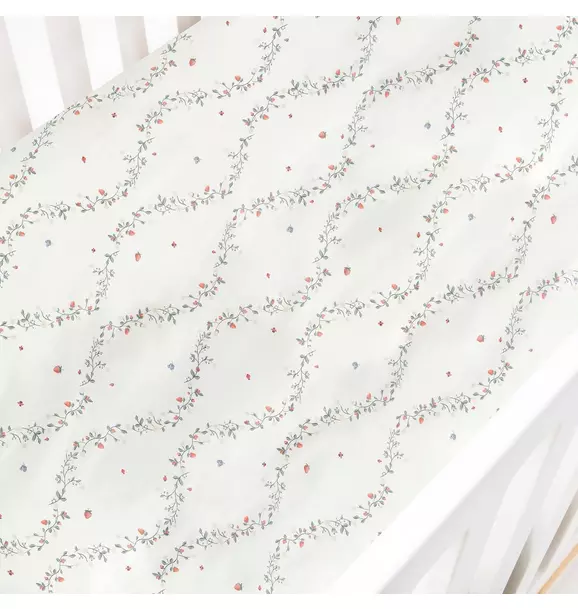 Botanical Berries Crib Sheet - Ivory