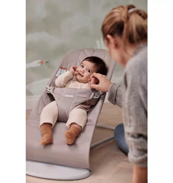 Baby Bouncer Bliss: Petal Quilt Woven | Sand Gray