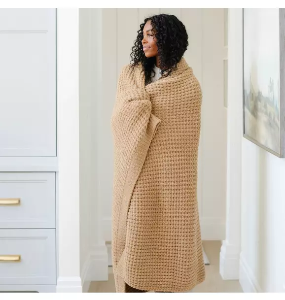 Waffle Knit Blanket in Allspice
