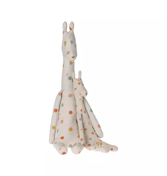 Giraffe, Medium