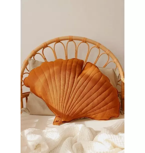Linen “Caramel” Ginkgo Leaf Pillow