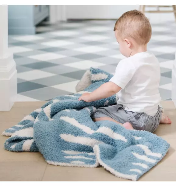 Double Layer Bamboni Blanket in Triangle