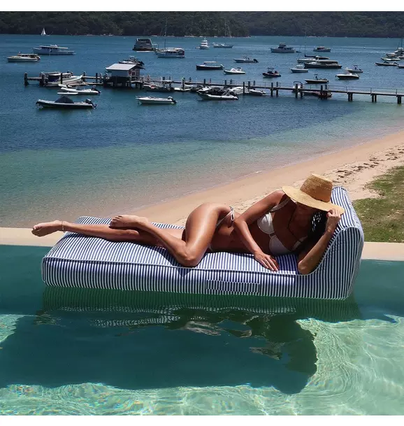 Luxe Lie-On Lounger: Le Weekend Navy