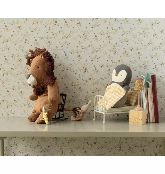 Safari friends, Lion