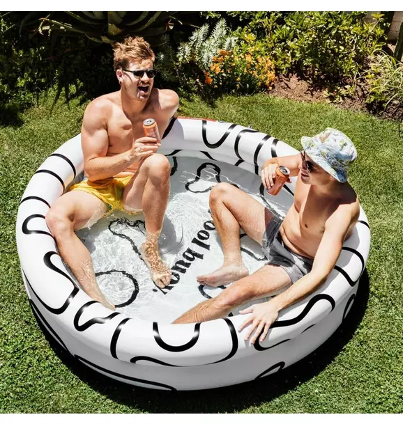 Wavy Bjorne Inflatable Pool
