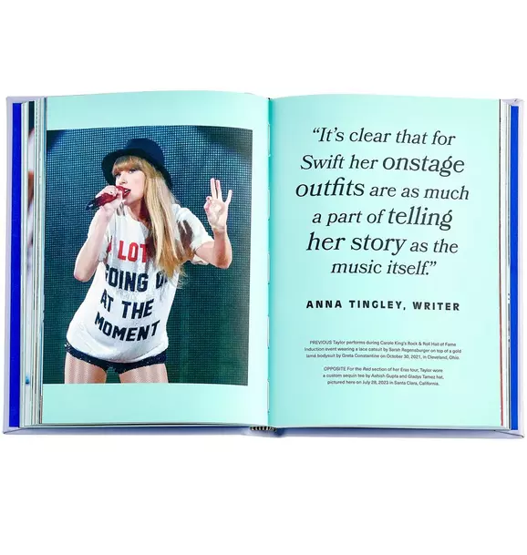 ICONS OF STYLE TAYLOR SWIFT  LEATHER EDITION