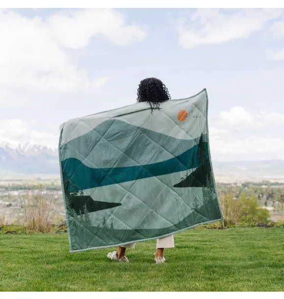 Outdoor Blanket in Glacier