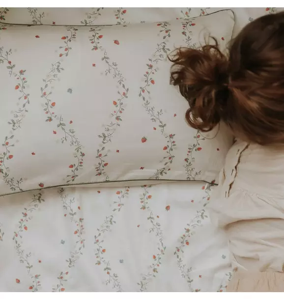 Botanical Berries Toddler Pillow Set - Ivory