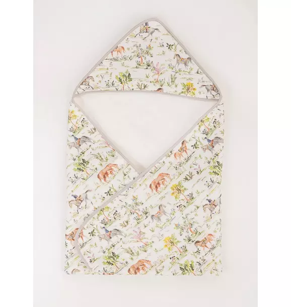 Hunter Pace Hooded Bath Towel