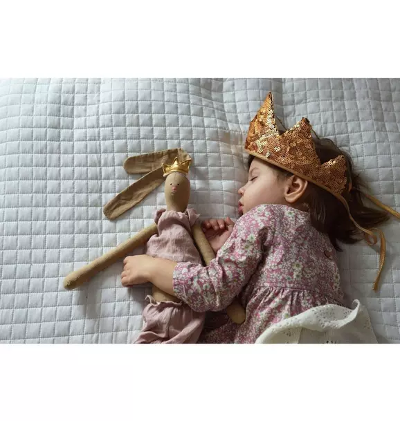 “Gold Sequins” Crown