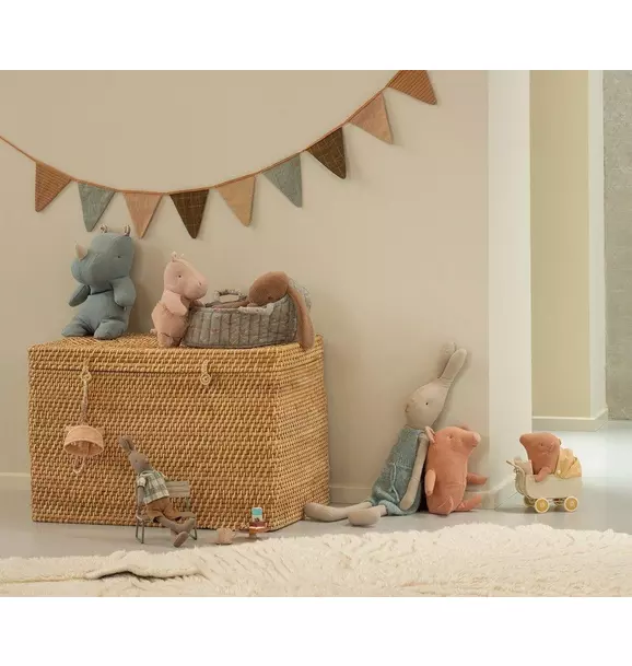 Soft Rose Hippo with Skirt, Small