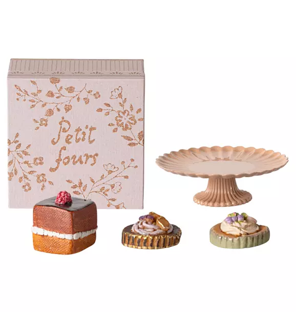 Cakes and cakestand, Mini