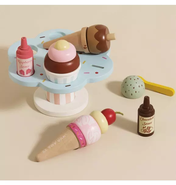 Wooden Ice Cream Stand & Toppings