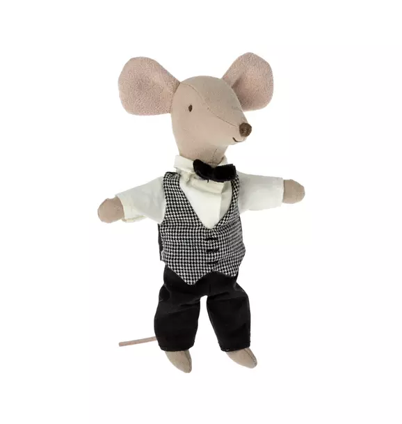 Waiter Mouse, Big Sister/Brother