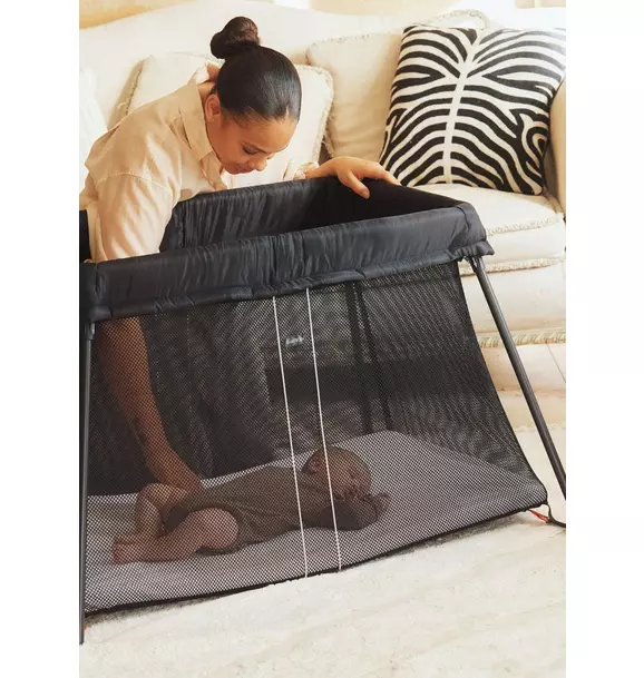 Travel Crib Light Black & Fitted Sheet Bundle Pack