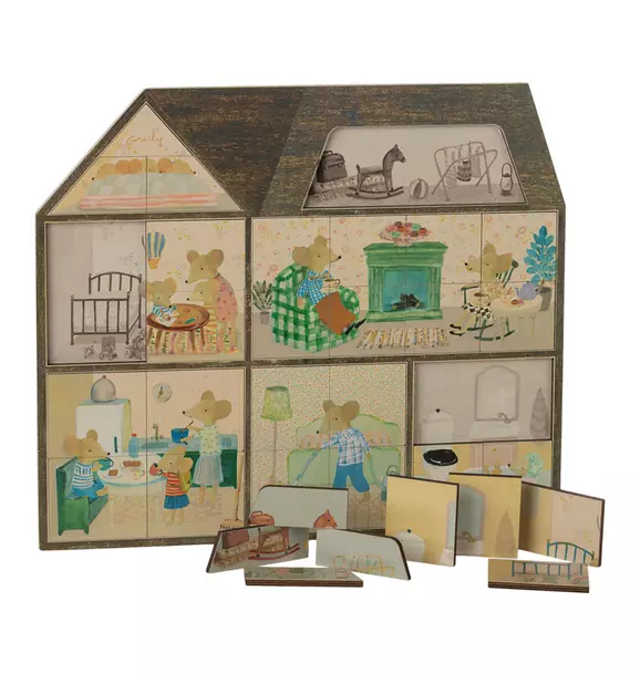 Mouse hole Farmhouse puzzle
