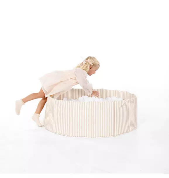 Cafe Stripe Ball Pit