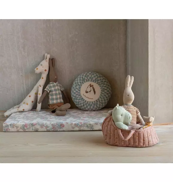 Large Rose Carry Cot