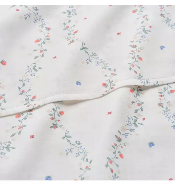 Botanical Berries Swaddle - Ivory