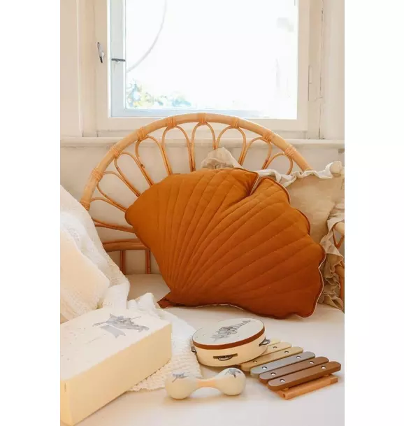 Linen “Caramel” Ginkgo Leaf Pillow