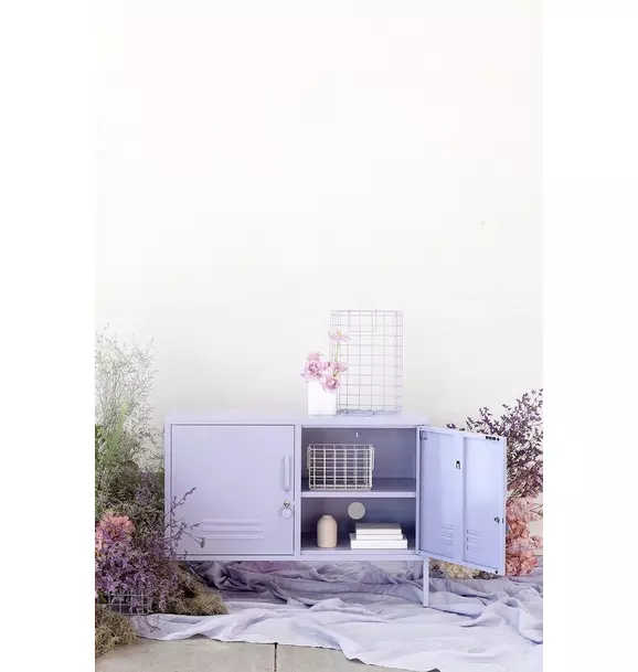 The Lowdown in Lilac