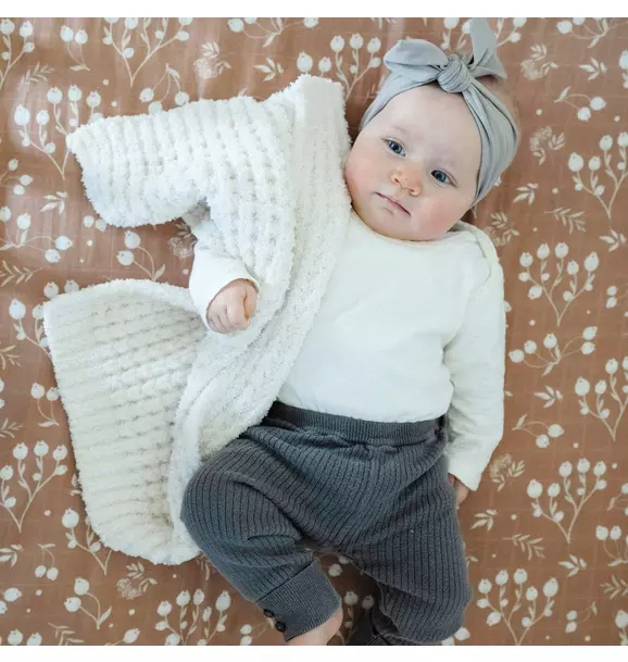 Waffle Knit Blanket in Swan