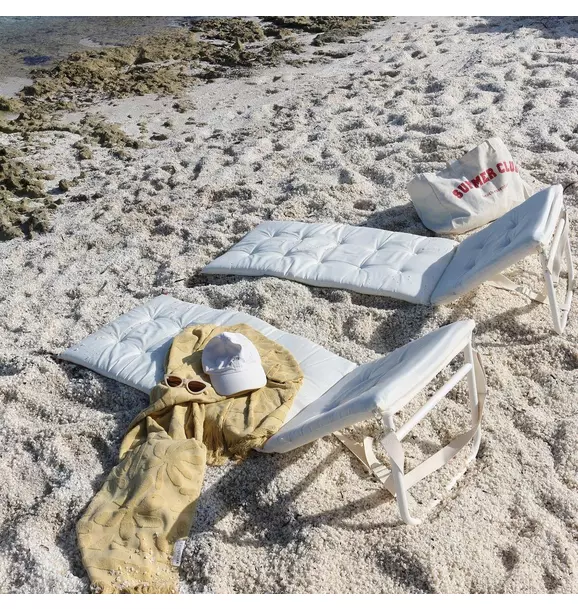 Reclining Beach Chair: Casa Cream
