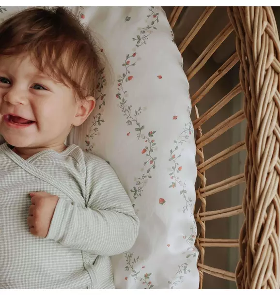 Botanical Berries Crib Sheet - Ivory