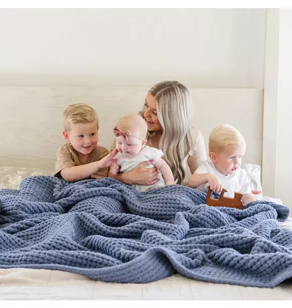 Waffle Knit Blanket in Oxford