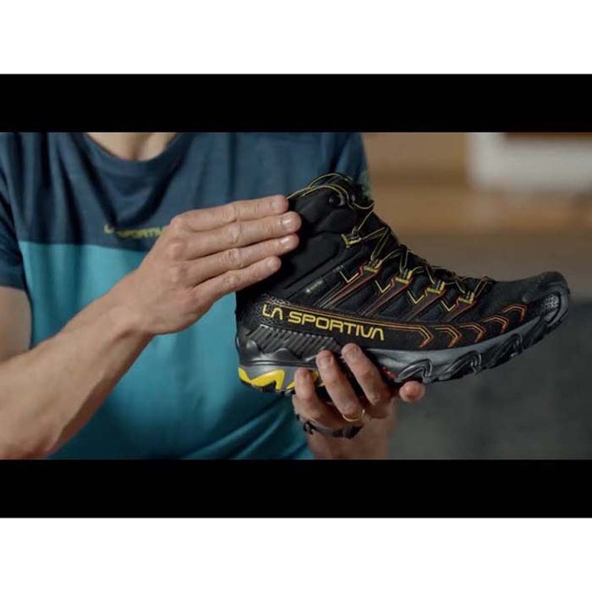 Ultra Raptor II Mid GTX Mens Hiking Shoes Black