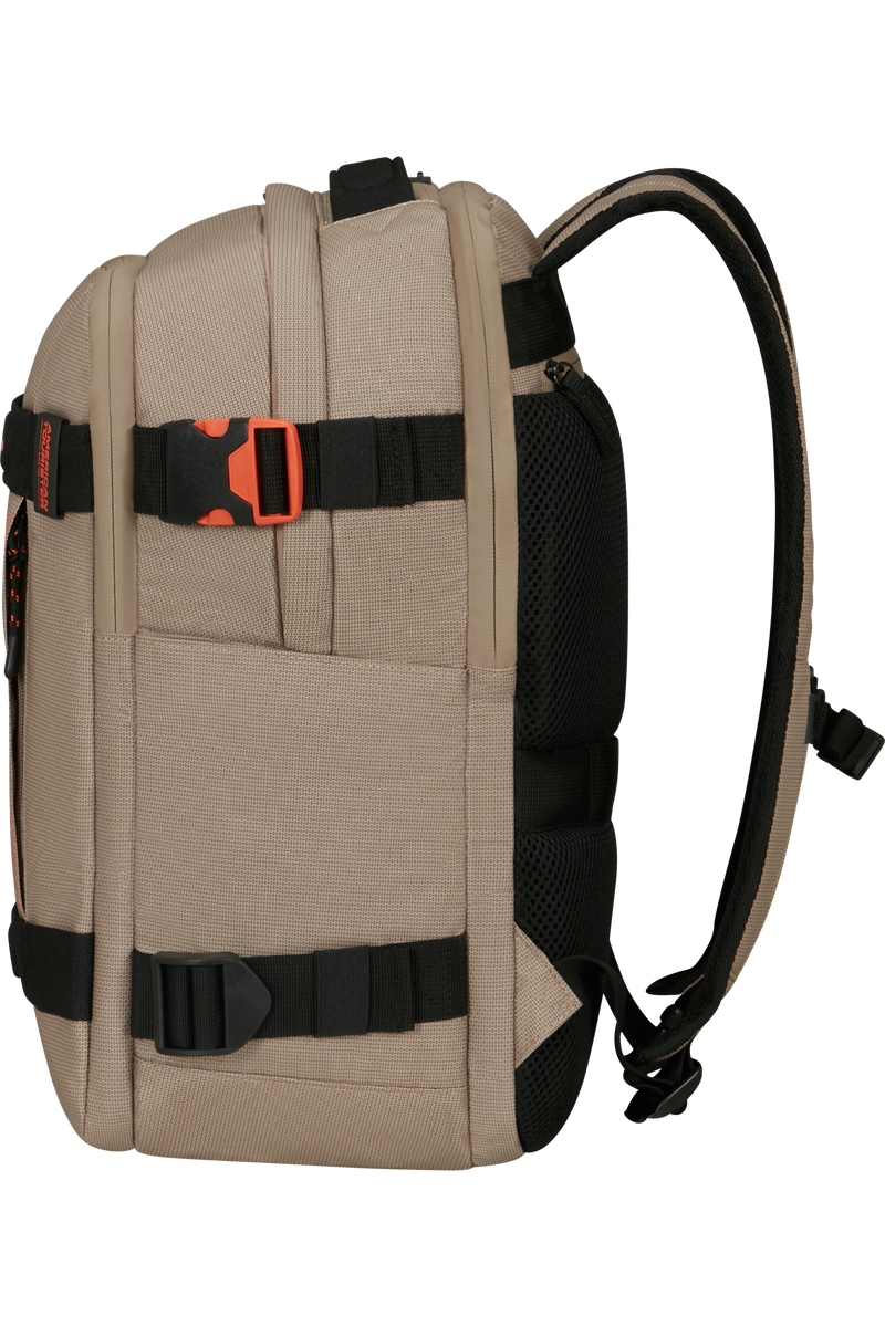Urban Track 15.6'' Backpack 15.6"