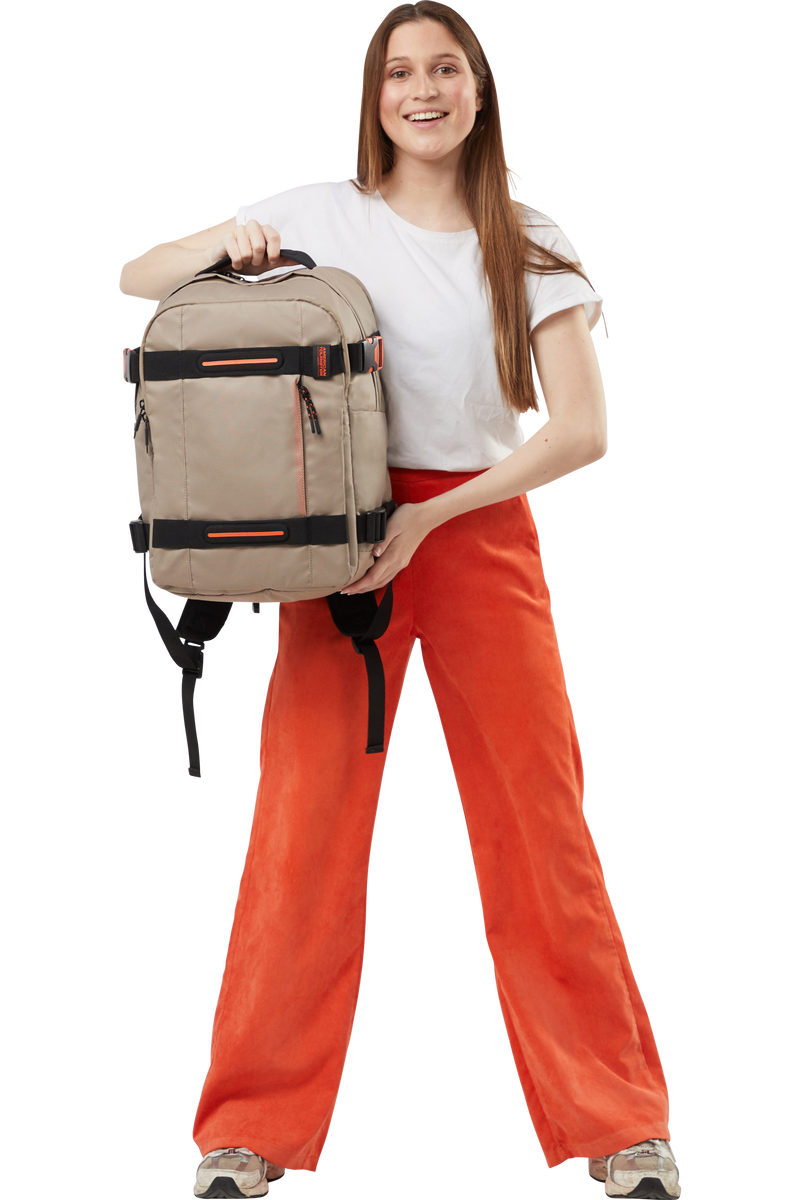 Urban Track 15.6'' Backpack 15.6"