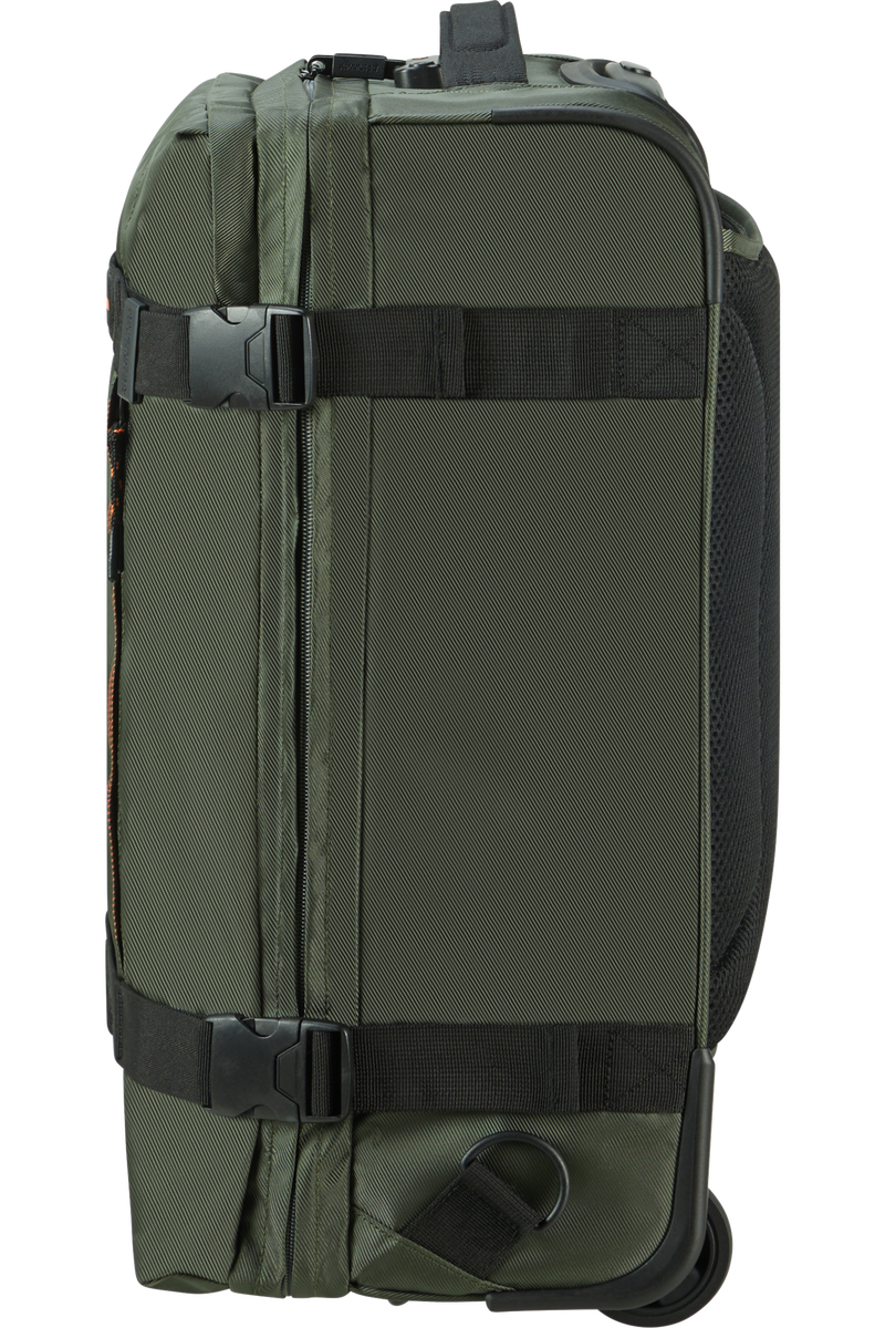 Urban Track Duffle/Backpack with Wheels 15.6"