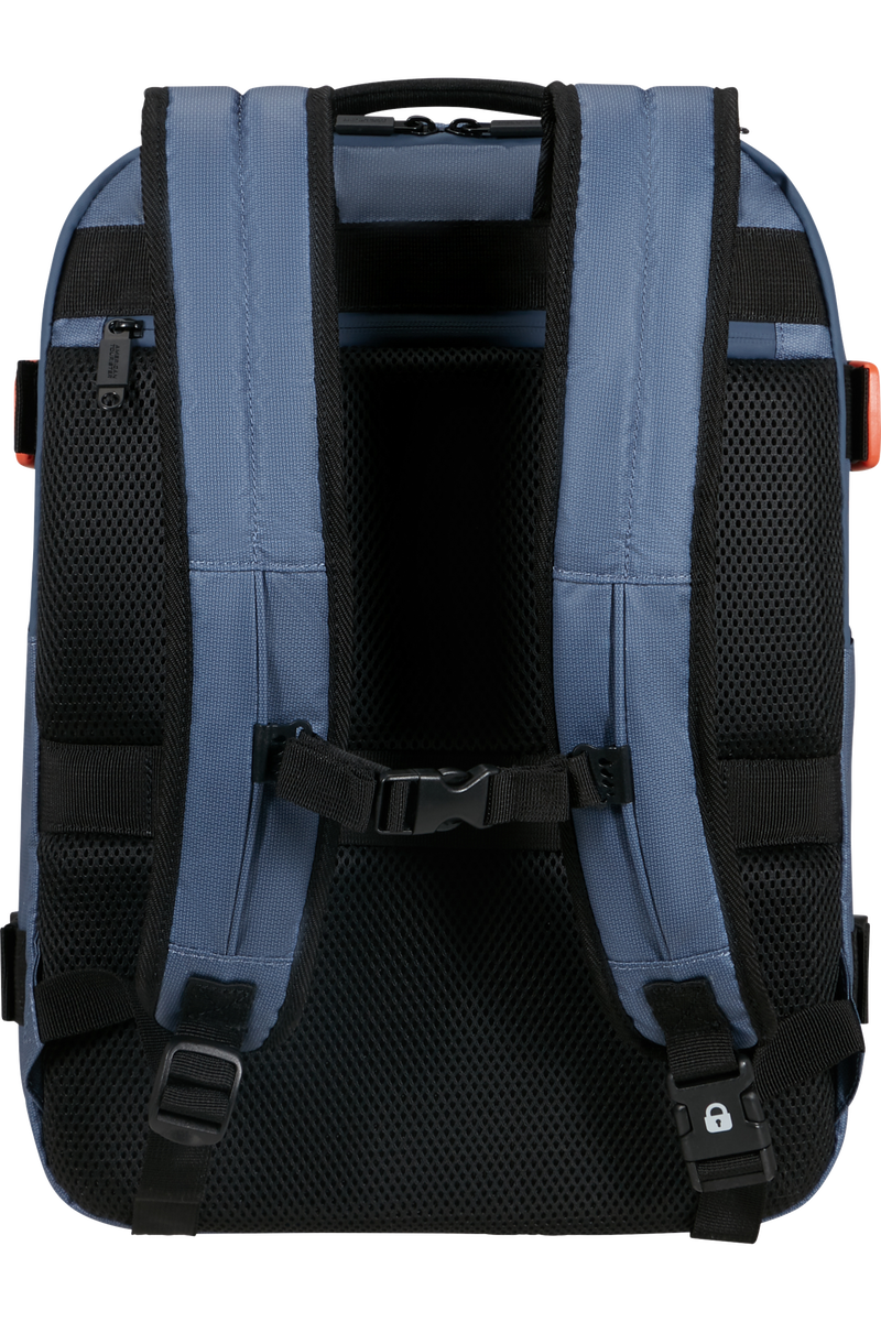 Urban Track 15.6'' Backpack 15.6"