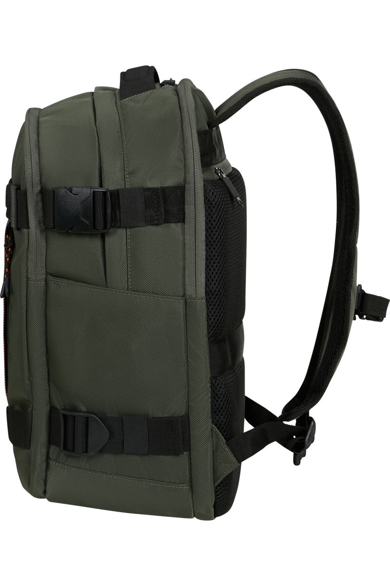 Urban Track 15.6'' Backpack 15.6"