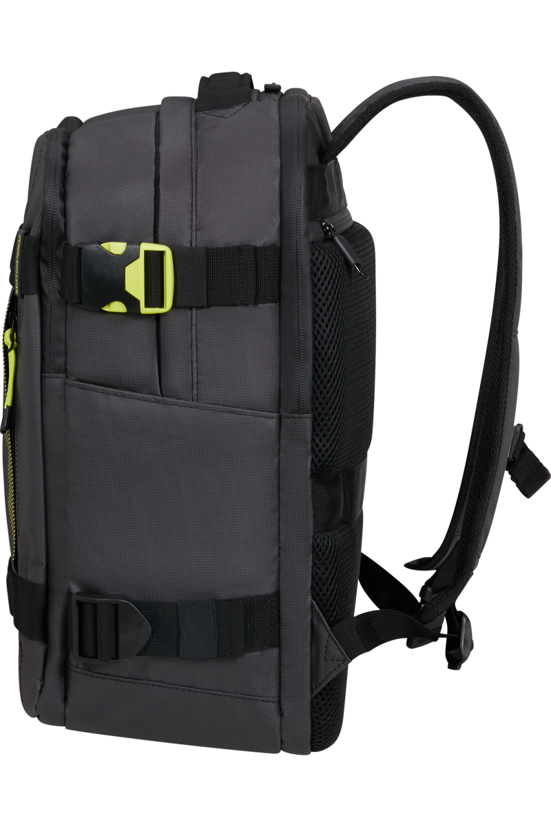 Urban Track 15.6'' Backpack 15.6"