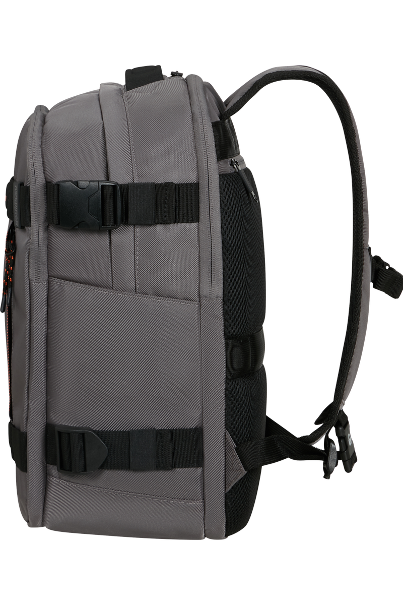 Urban Track 15.6'' Backpack 15.6"