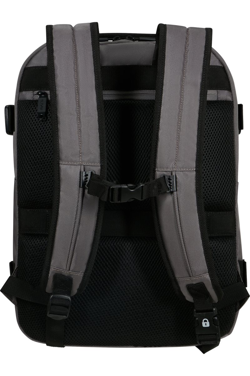 Urban Track 15.6'' Backpack 15.6"